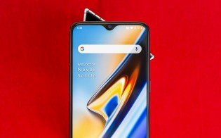 OnePlus 6T with new, smaller bezels