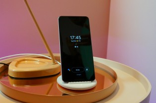 The Pixel 3 and 3 XL have a custom UI for the Pixel Stand