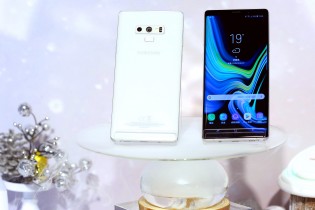 Samsung Galaxy Note9 in First Snow White