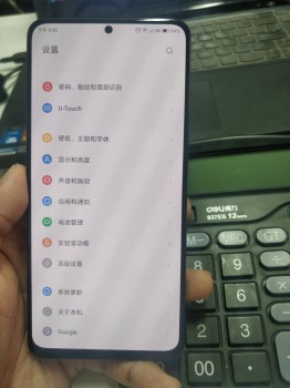The Lenovo Z5s has a screen hole positioned at the center of the top edge of its screen