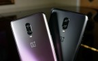 Thunder Purple next to Midnight Black - Oneplus 6T Thunder Purple Hands On review