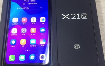 vivo X21S unpacked in front of the camera, reveals UD fingerprint reader