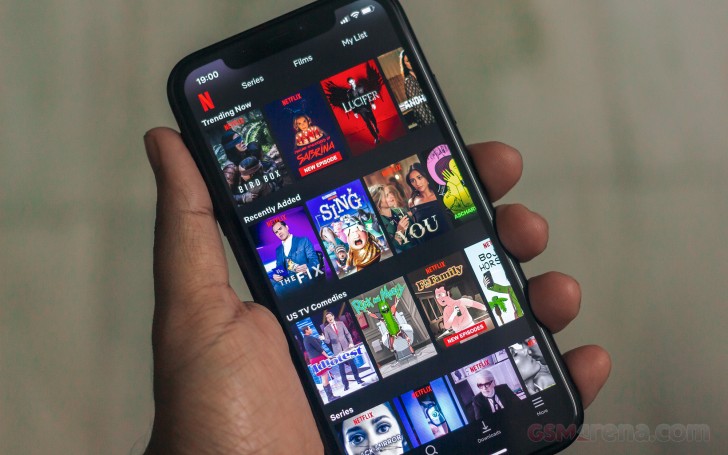 Netflix drops in-app purchase option for subscriptions on iOS