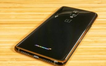 OnePlus 6T McLaren Edition: is it better than the regular 6T? (VIDEO)