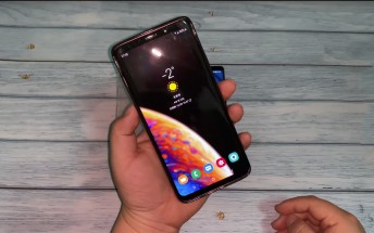 Samsung Galaxy S10+ case fits snugly on an S9+ as seen in this video