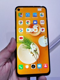 HiSense U30 (photos by XDA-Developers)