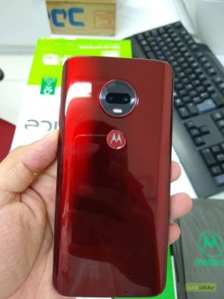 Moto G7 Plus fresh out of the box