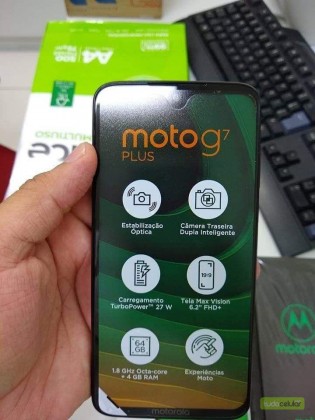 Moto G7 Plus fresh out of the box