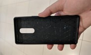 Sony Xperia XZ4 case compared to the size of an Xperia XZ Premium