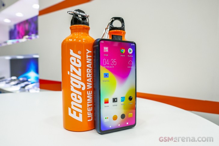 virksomhed mikrocomputer slim Energizer Power Max P18K Pop and Ultimate U620S Pop hands-on review -  GSMArena.com news