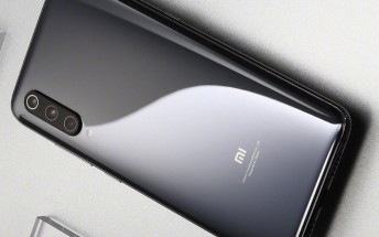 Another official Xiaomi Mi 9 photo surfaces. Price info and camera setup details as well