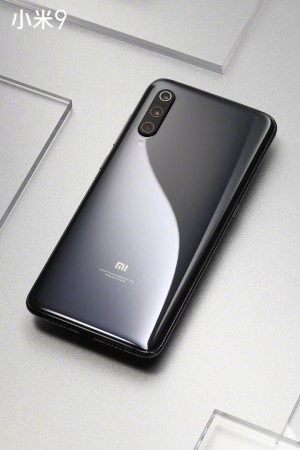 Xiaomi Mi 9 official photo in gray