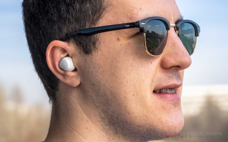 Wear best sale samsung buds