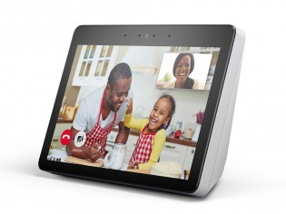 Echo Show in white and black