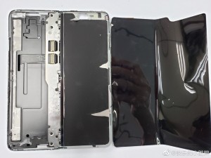 The internals of the Samsung Galaxy Fold