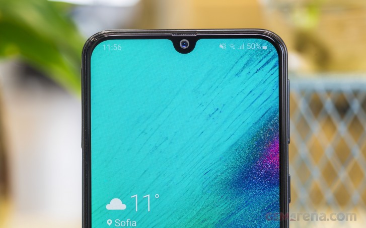 Samsung Galaxy A40 in for review - GSMArena.com news