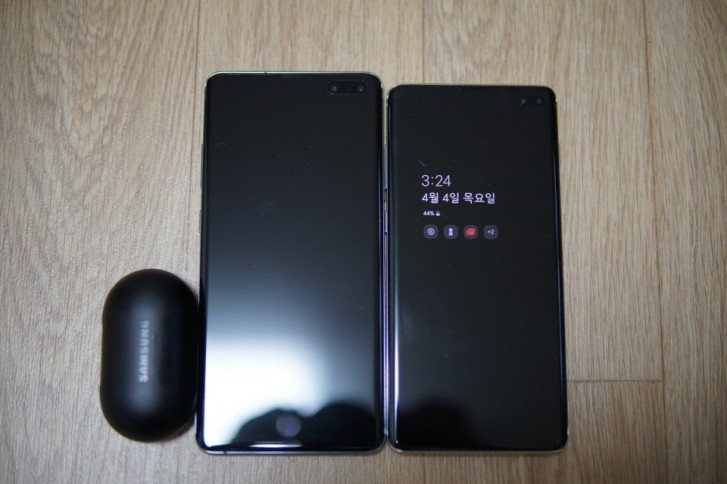 Samsung Galaxy S10 5G box shows new fast charger - GSMArena.com news