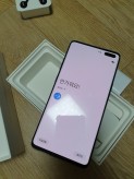 Galaxy S10 5G box and contents