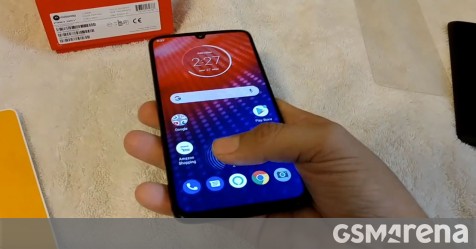 Motorola Moto Z4 appears in hands-on video ahead of launch - GSMArena