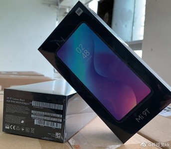 Xiaomi Mi 9T retail box (a rebadged Redmi K20), note the color and memory capacity