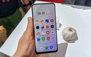 Hands-on photos of the Garlic White Realme X that is yet to arrive