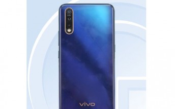 vivo V1913A/T with triple cameras appears on TENAA