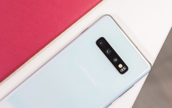 AT&T's Galaxy S10+ is first in the US to receive dedicated camera Night Mode