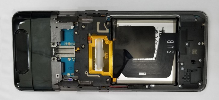 Video shows how the Samsung Galaxy A80 camera lifts and flips with just one motor