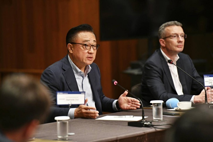 DJ Koh, Samsung Electronics co-CEO