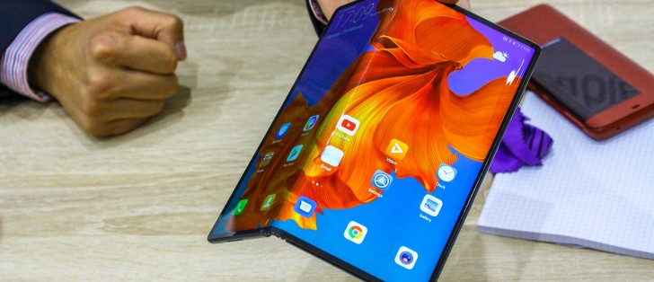 Tube Mate X Video - A leaked Huawei Mate X unboxing video reveals a key design change -  GSMArena.com news