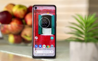 Motorola One Action starts receiving Android 11 update