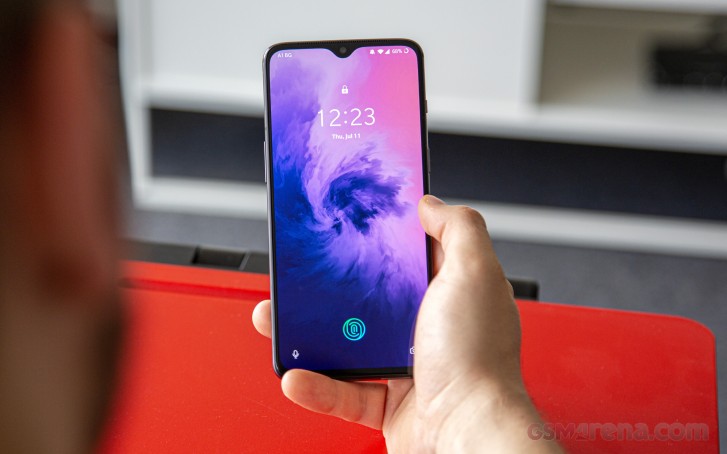 OxygenOS 9.5.8 hits OnePlus 7 with a couple of fixes and August security patch
