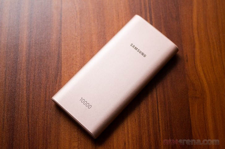 Samsung Wireless Powerbank hands-on