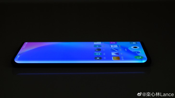 vivo NEX 3 live image shows out waterfall screen 