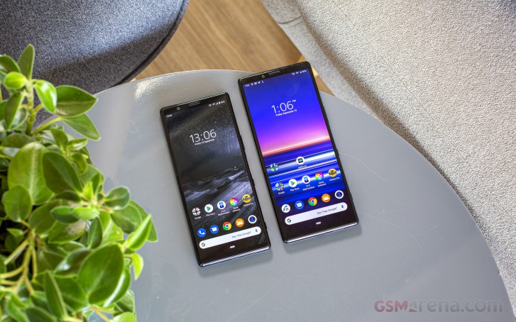 Xperia 5 (on the left) and Xperia 1 (on the right)