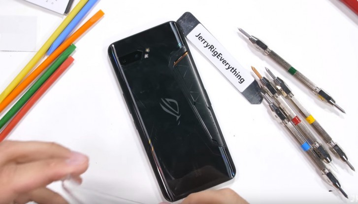 Watch the Asus ROG Phone 2 being tortured