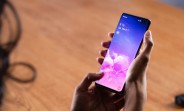 Banks around the world are removing support for the Galaxy S10 and Note10 from their apps