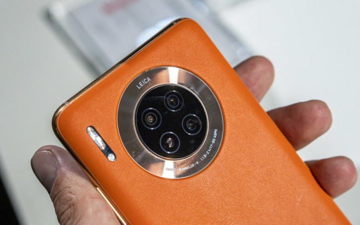 Huawei Mate 30 in Vegan Leather Orange