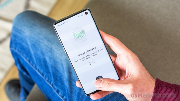 Samsung will fix the bug that lets unregistered fingerprints unlock the Galaxy S10