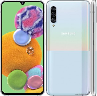 Galaxy S10 (left) Galaxy A90 (right)