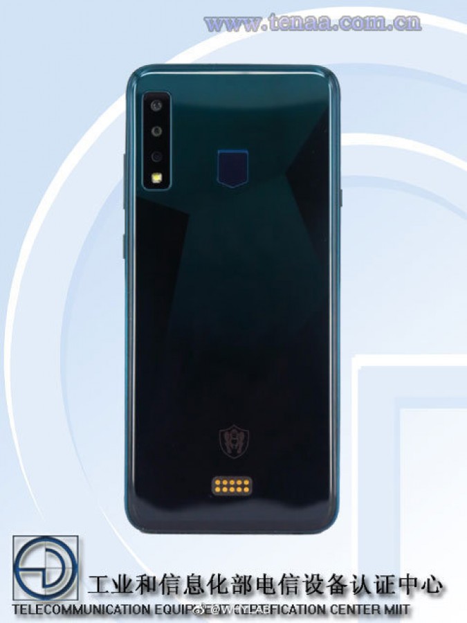 Edan! Ponsel Ini Punya Baterai 10.010 mAh