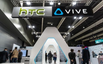 HTC October financial report shows another revenue crash