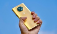 Unreleased OnePlus 7T in Gold shown by designer