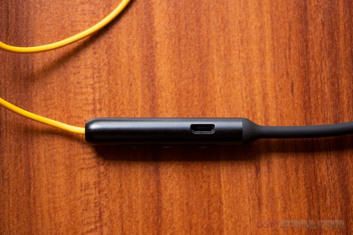 realme bluetooth earphones charging