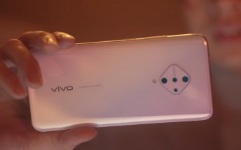 vivo V17 appears in a music video