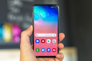 Samsung Galaxy S10e, Galaxy S10+ and Galaxy S10