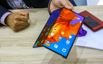 Patent reveals Huawei foldable smartphone with six cameras and a stylus, could be the Mate X2