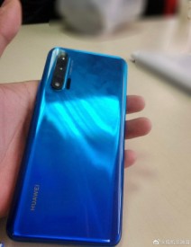 Huawei nova 6 in hand images