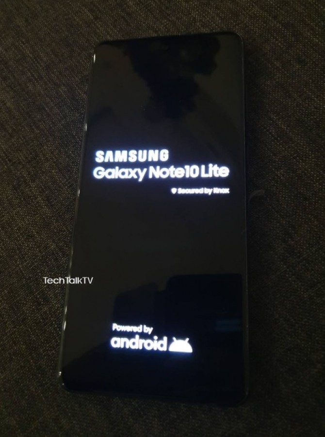 打孔屏 + 四筒相機設計：大量 Samsung Galaxy Note 10 Lite 真機圖曝光！ 1