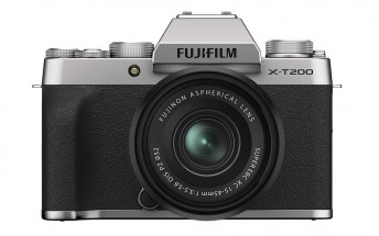 Fujifilm announces $700 X-T200 mirrorless camera